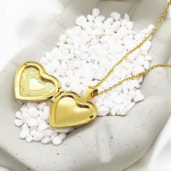 Statement Heart Locket in Gold - Picture 3 of 5